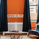 Stylish 3 Bed Birmingham Apartment