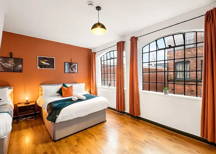 Stylish 3 Bed Birmingham Apartment