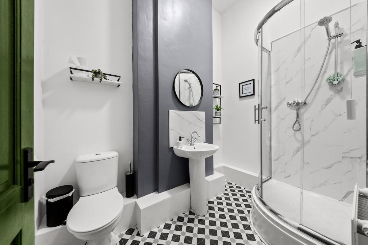 Stylish 3 Bed Apartment Birmingham